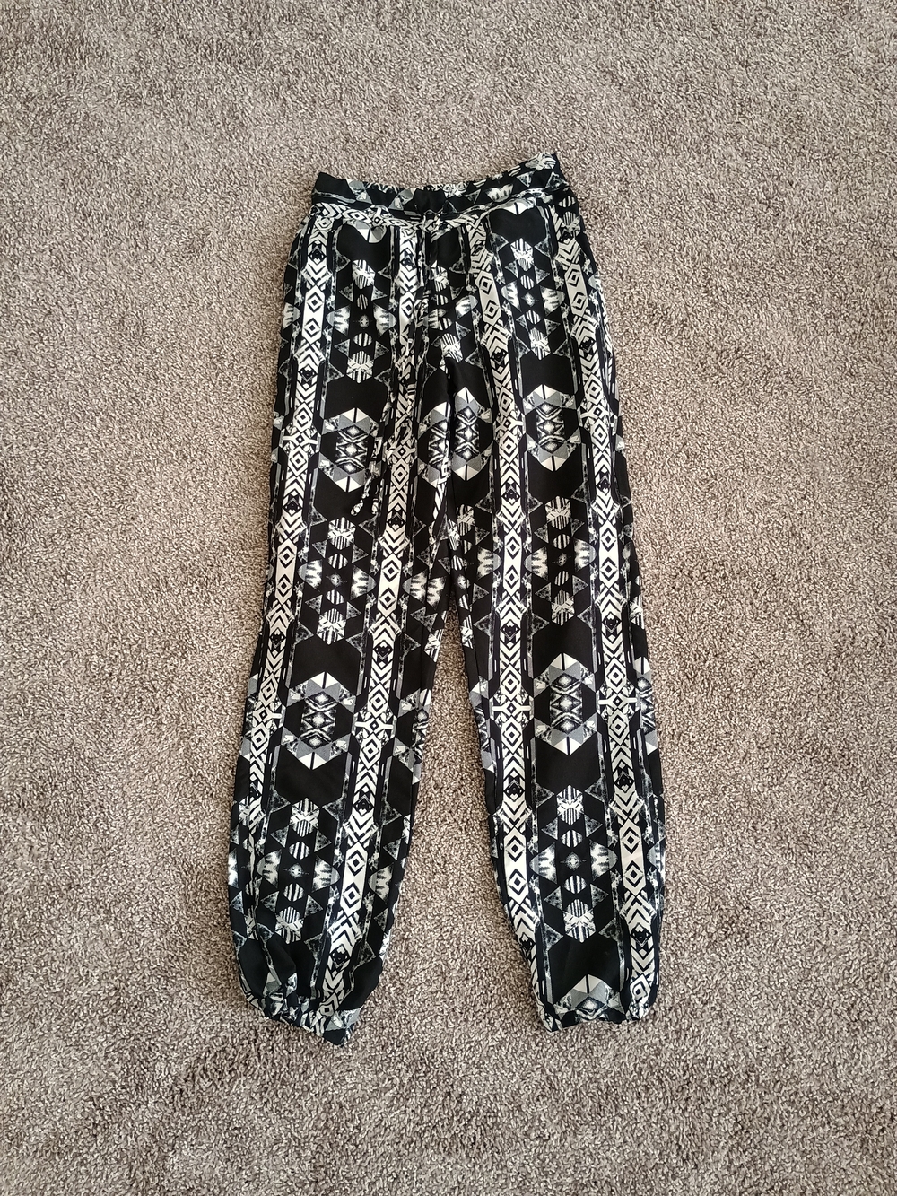 Bohemian Vibe Denim Licious Pull On Pants Size M black print pattern